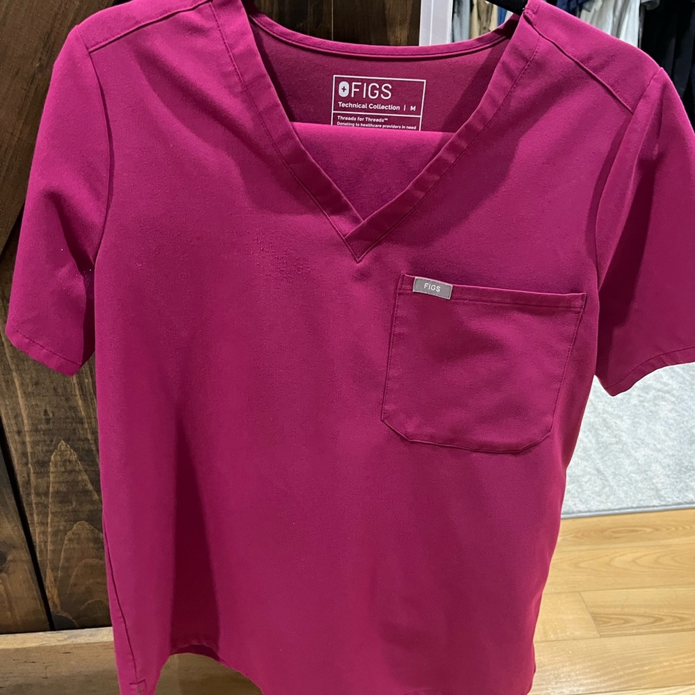 Magenta medium figs Catarina top and high waisted scrunch top pants